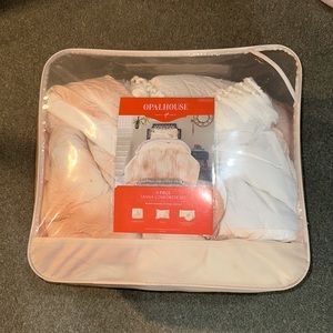 Twin XL tie dye fringed comforter set